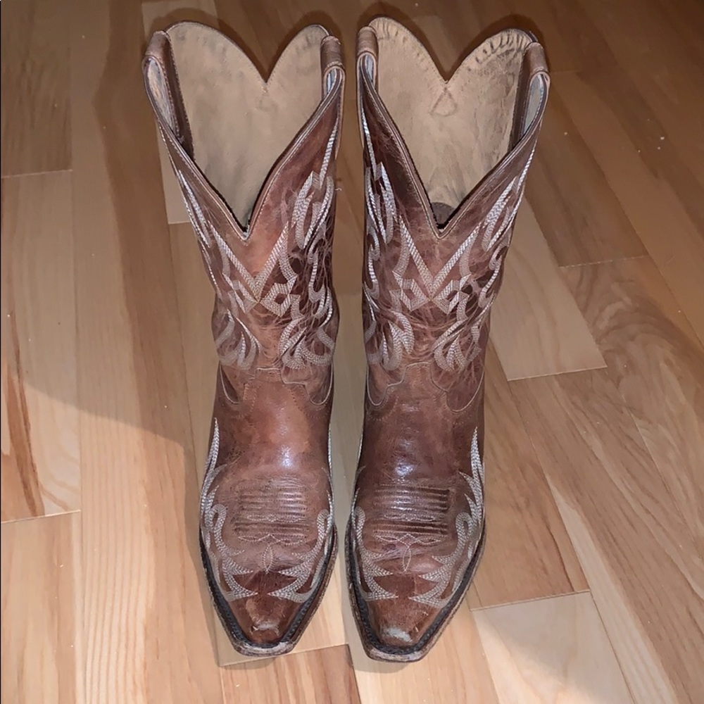 Shyanne Dublin Western boots, size 8